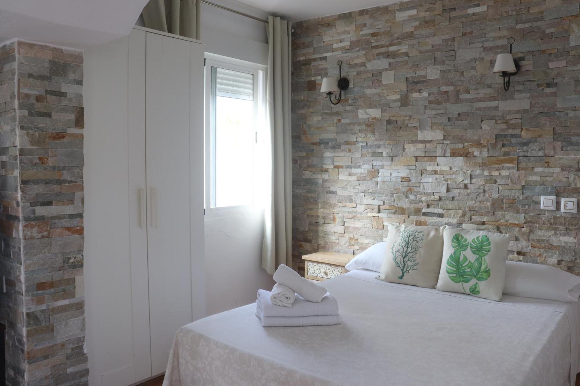 Hostal La Paloma I Calpe Bagian luar foto